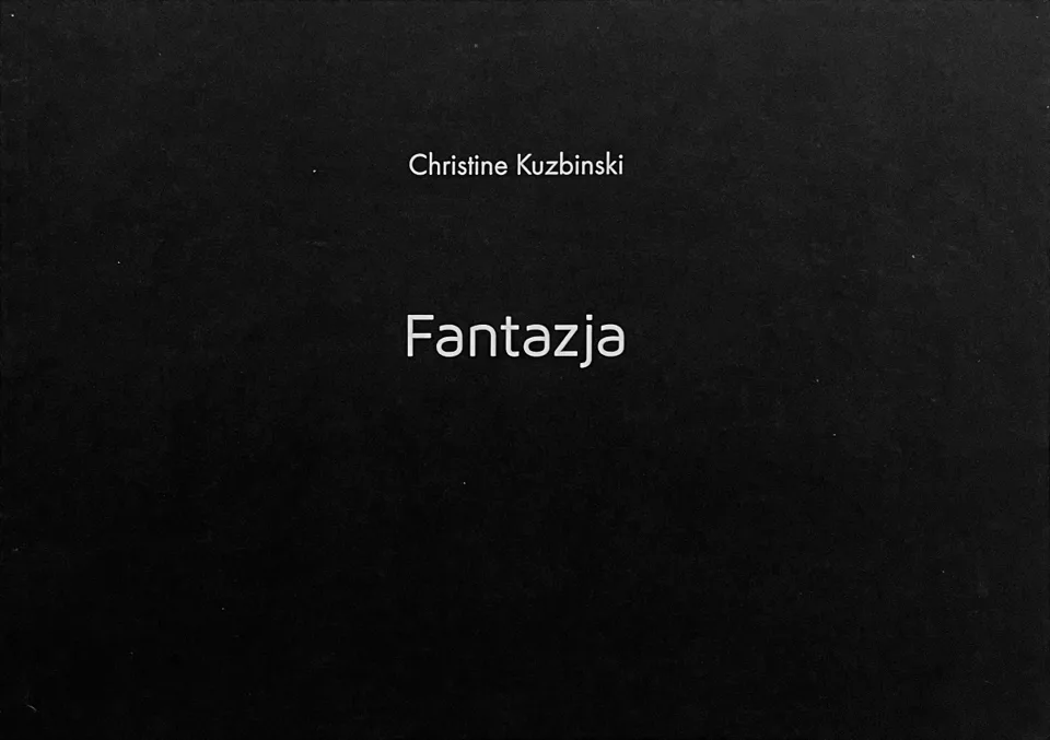 Le livre Fantazja de Christine Kuzbinski, couverture noire